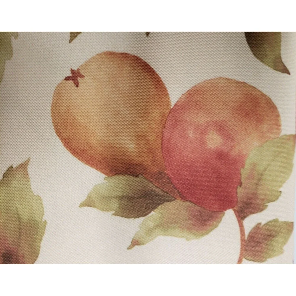 1 Printed Fabric Tablecloth,52